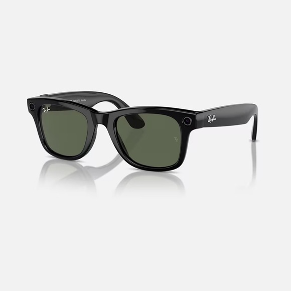 Ray-Ban Meta Wayfarer Sunglasses - Picture 5 of 9